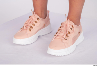 Reeta foot pink sneakers shoes sports 0002.jpg